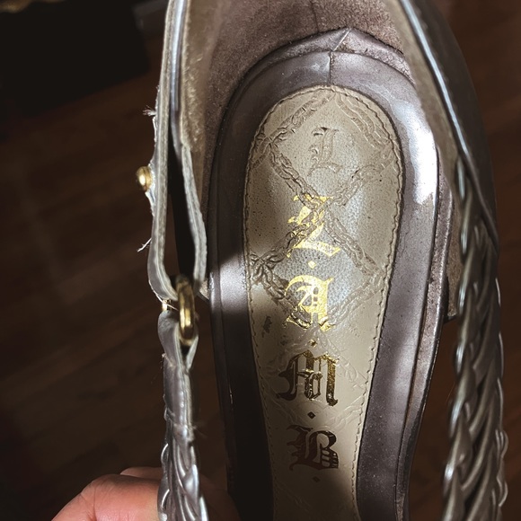 L.A.M.B. STILETTOS | METALLIC TAUPE | SIZE 5 1/2 - Picture 6 of 8